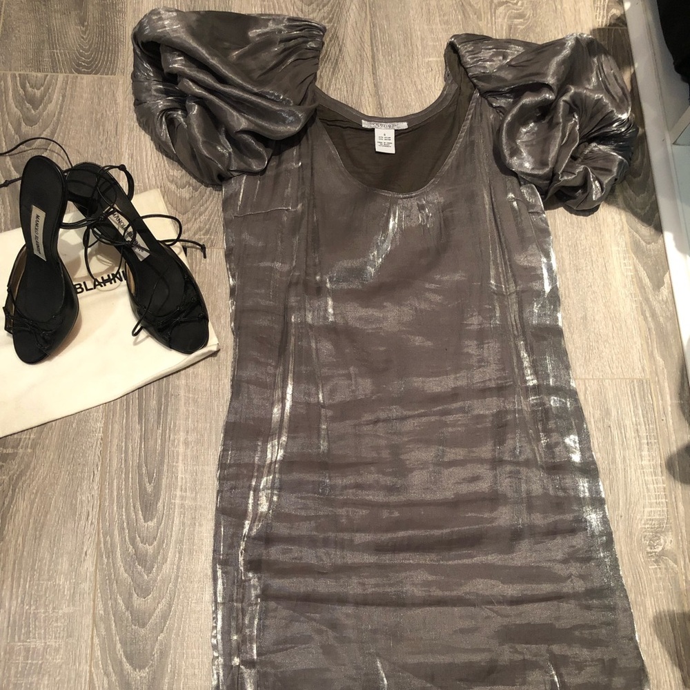 Vertigo Paris size Small midi dress